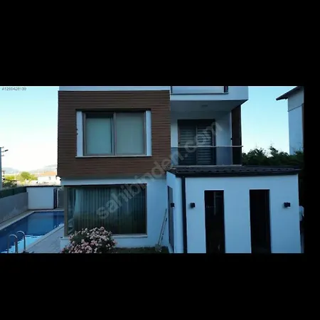 Lamia Villa