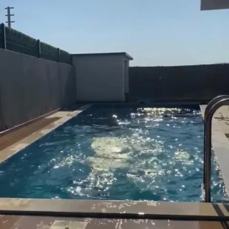 Villa Lamia *